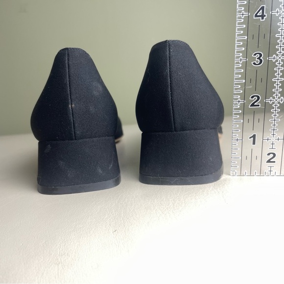 Vintage Salvatore Ferragamo textile and a leather strip Size 9.5 Narrow - Picture 4 of 15